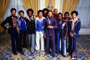 Earth, Wind & Fire e Questlove iluminam a banda antes da estreia do Doc