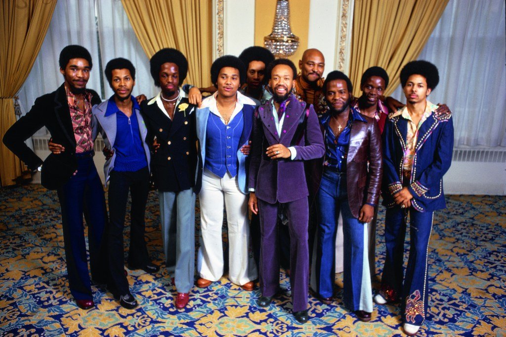 Earth, Wind & Fire e Questlove iluminam a banda antes da estreia do Doc